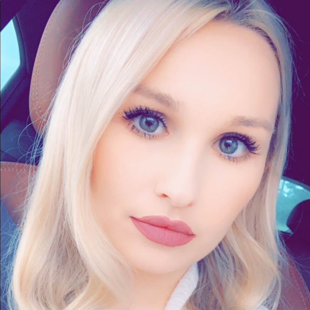 Meet your Posher, Tiffany